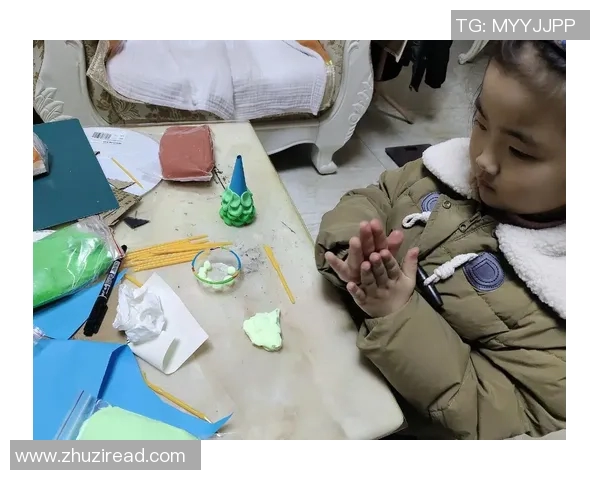 粘土足球明星儿童创意手工活动让孩子们在玩乐中提升动手能力和想象力 粘土足球明星儿童创意手工活动让孩子们在玩乐中提升动手能力和想象力